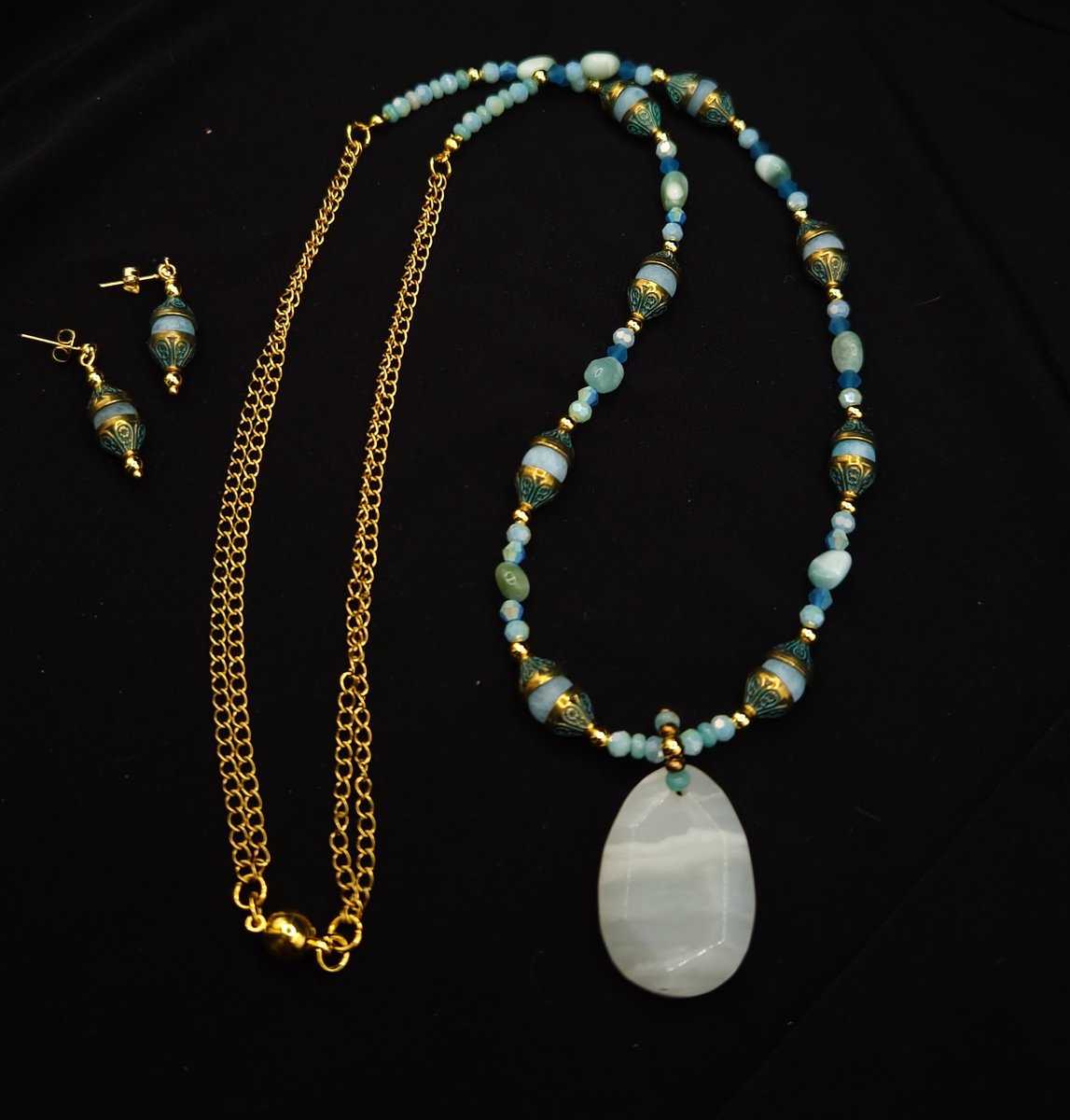 Amazonite and Gold Necklace — another view