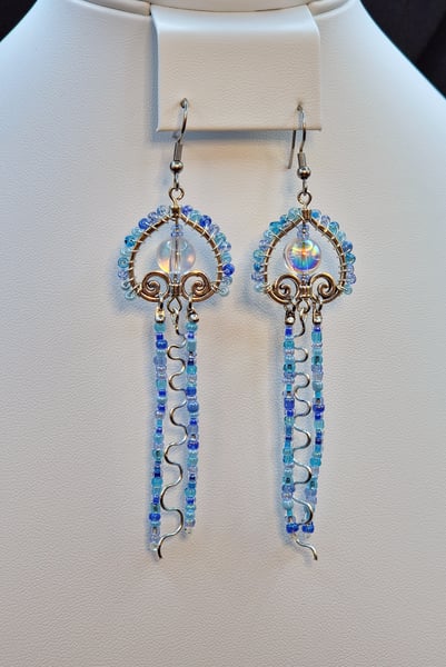 A fun twist on a Jellyfish design
